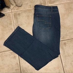 Medium wash Bootcut Jeans - NWT!